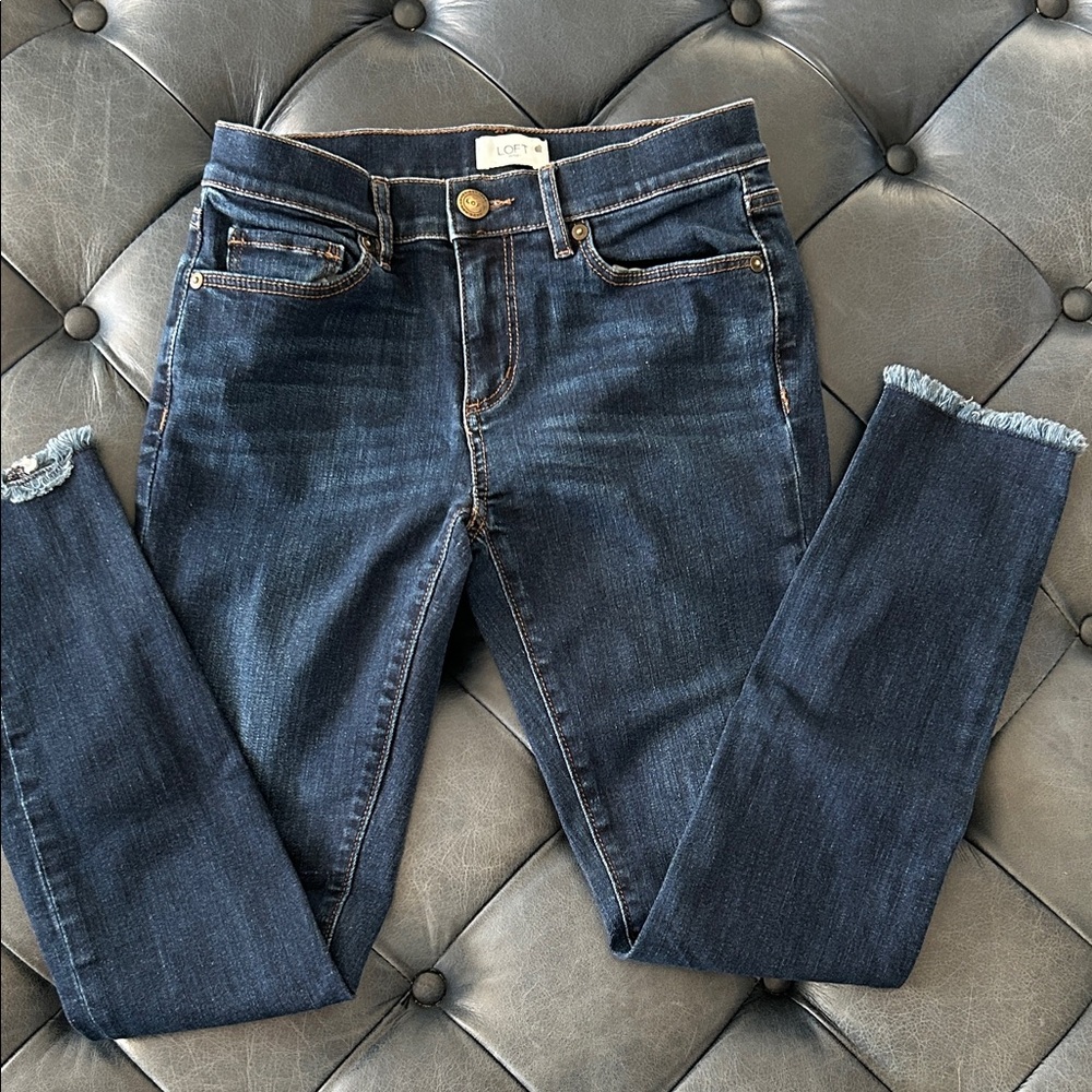 LOFT Dark Blue Ankle stretch Jeans sz 0